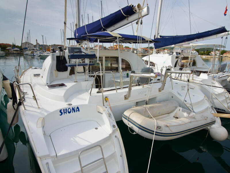 Lagoon 380 • Shona