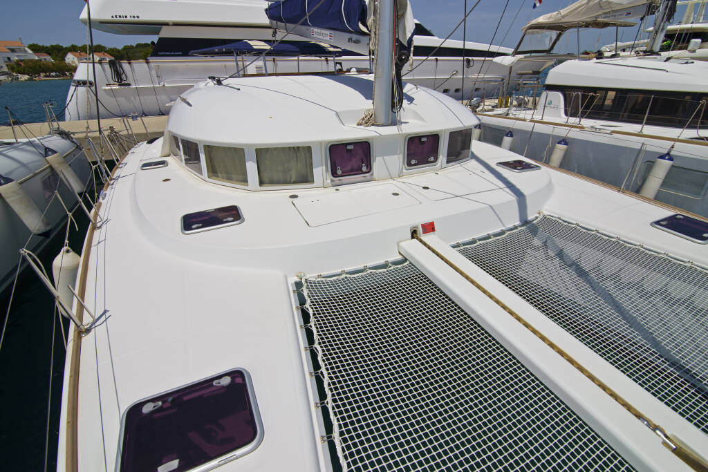 Lagoon 380 Moonshadow