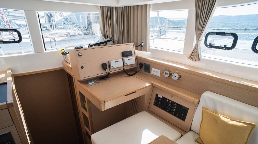 Lagoon 39 EXPLORER