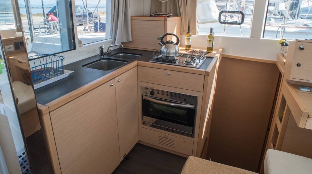 Lagoon 39 EXPLORER