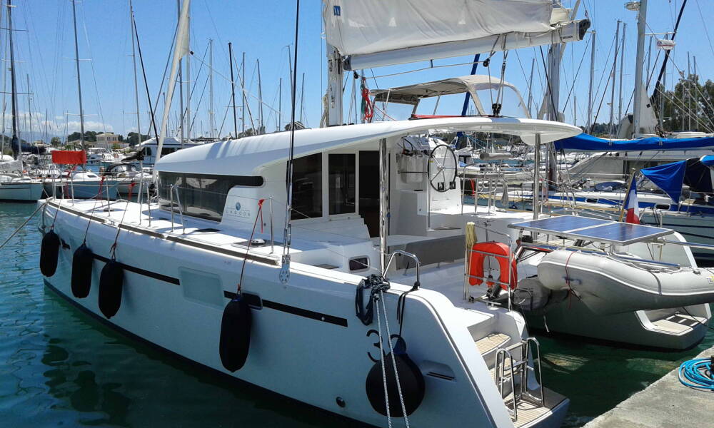 Lagoon 39 • ECONOMY