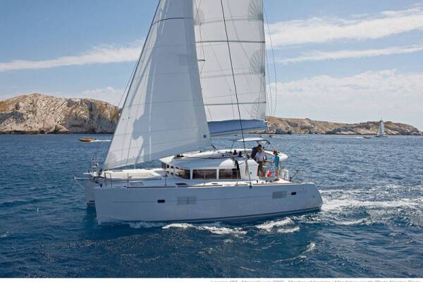 Lagoon 40 • JORAT BO LA 