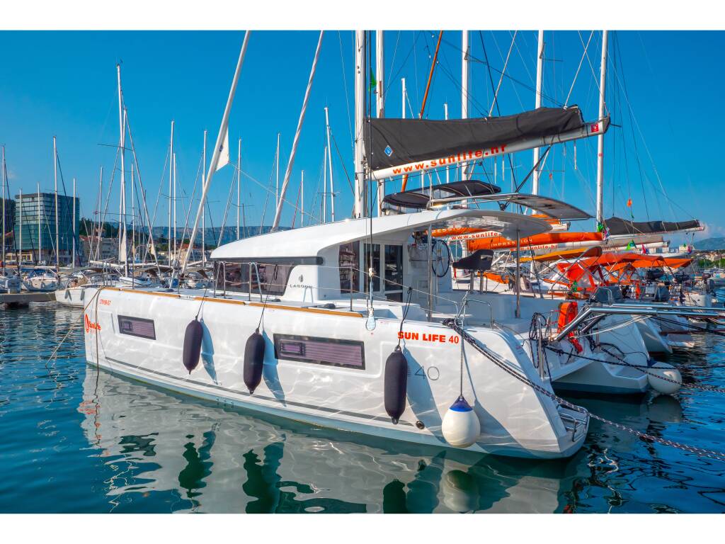 Lagoon 40 • OSPREY