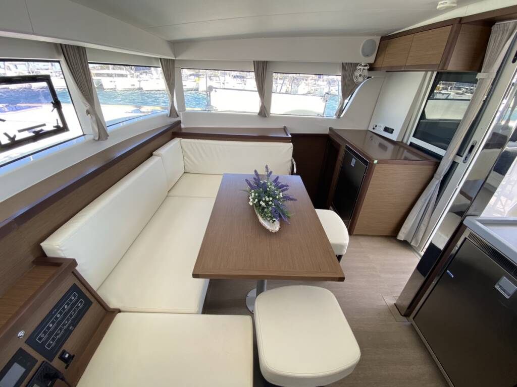 Lagoon 40 Aquila (WM, Inverter)