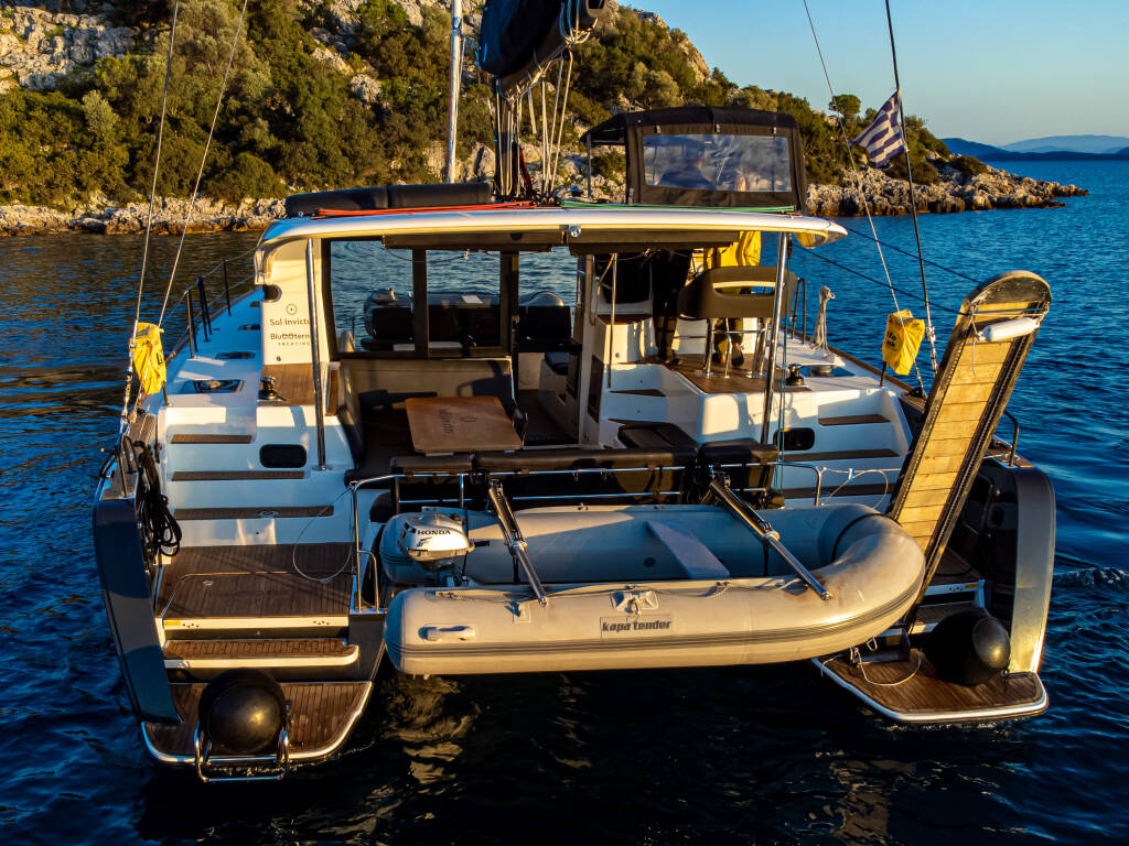 Lagoon 40 Sol Invictus VIP-equipped