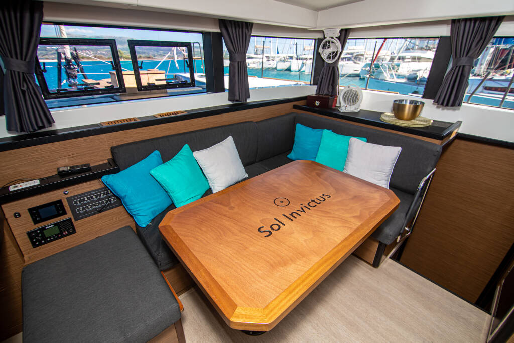 Lagoon 40 Sol Invictus VIP-equipped