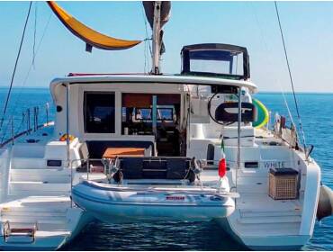 Lagoon 40 • WHITE
