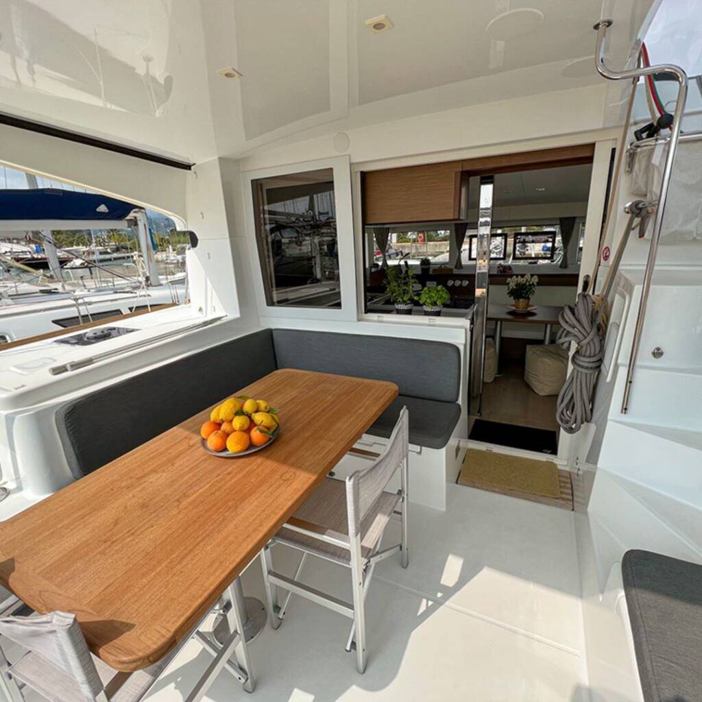 Lagoon 40 WHITE