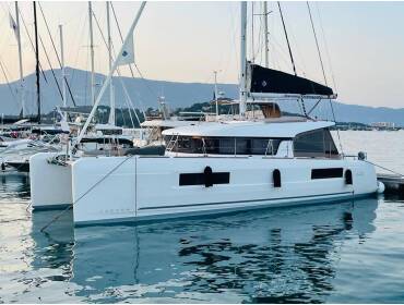 Lagoon 40 • Fratelli