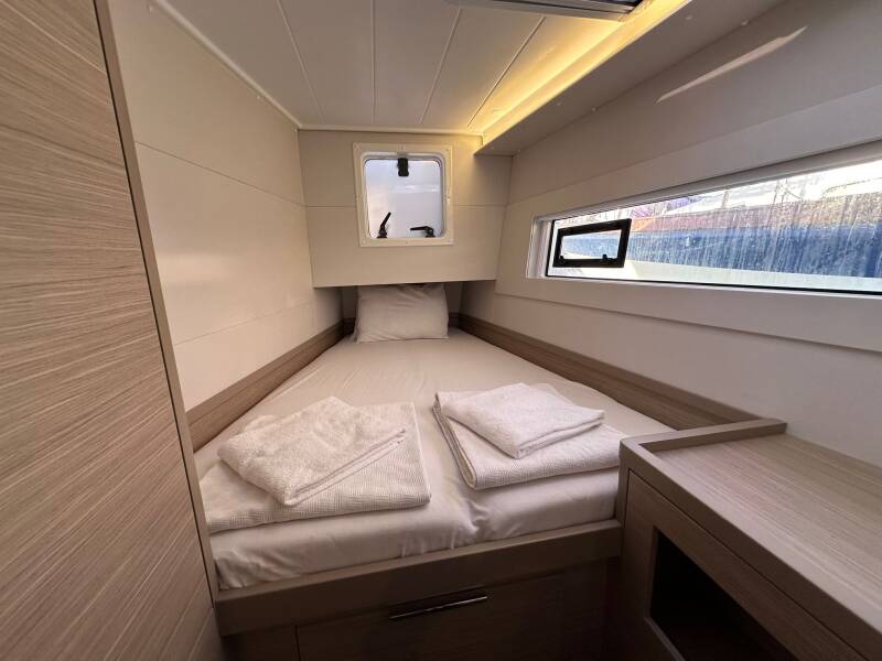Lagoon 40 Sail Aries