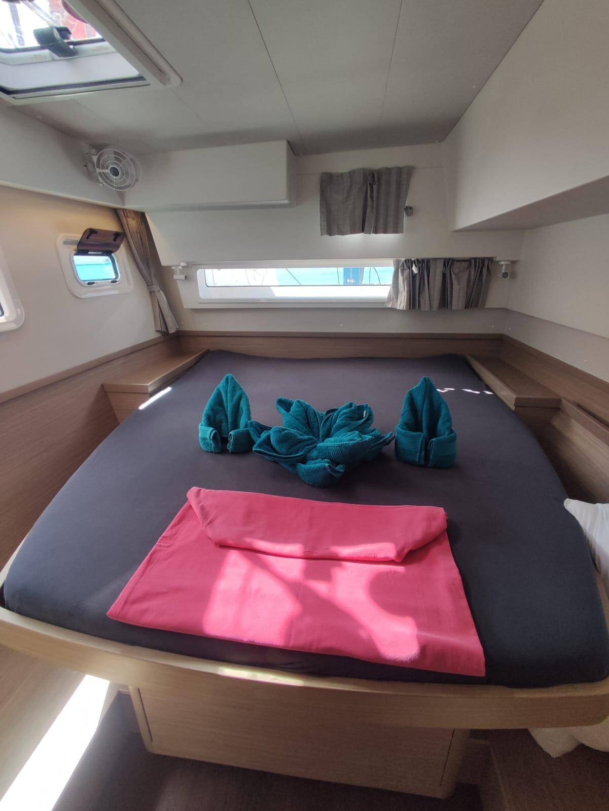 Lagoon 40 Unicorn
