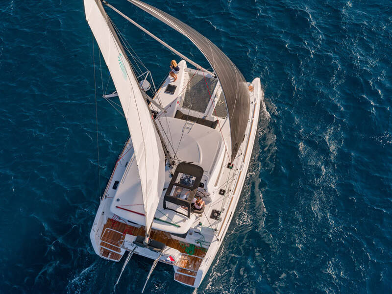 Lagoon 40 MONARCH 2020 (air condition, generator)
