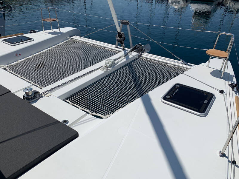 Lagoon 40 MONARCH 2020 (air condition, generator)