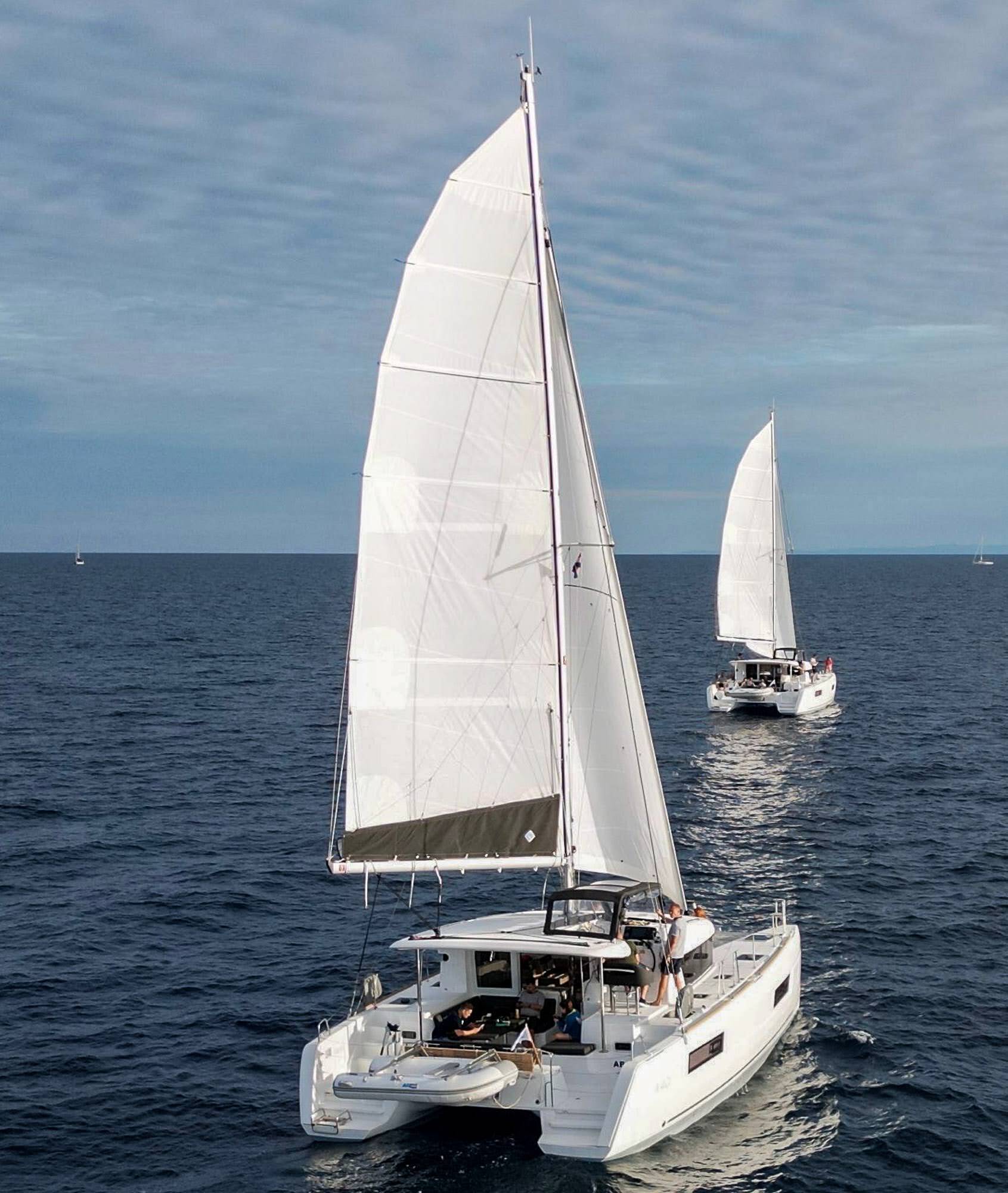 Lagoon 40 Dugong