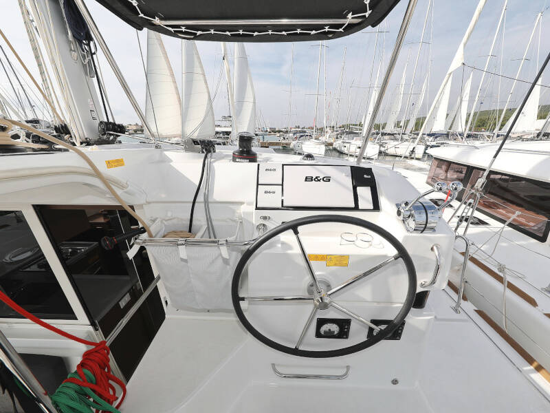 Lagoon 40 MARI
