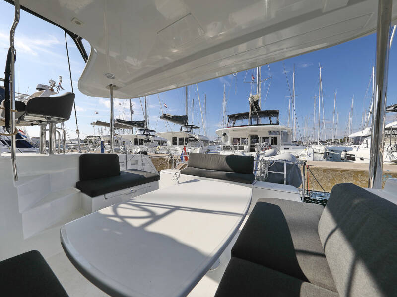 Lagoon 40 NINA II
