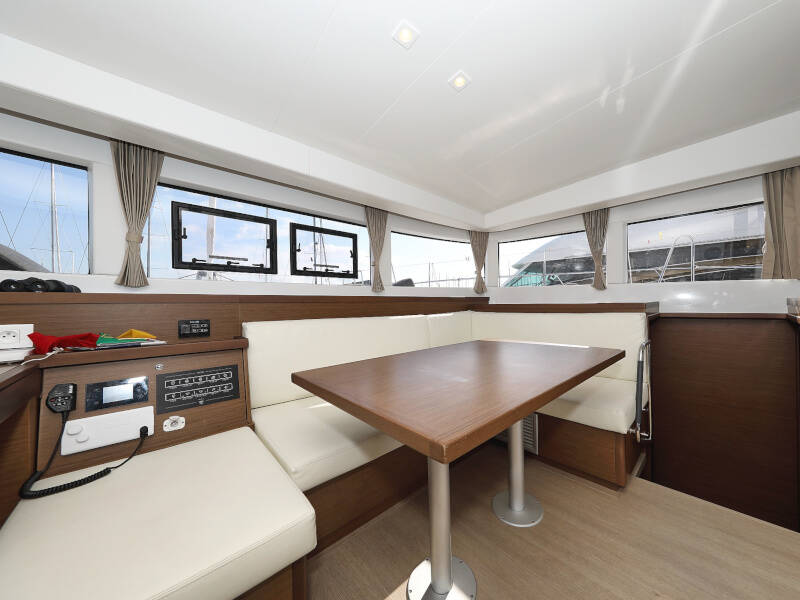 Lagoon 40 NINA II