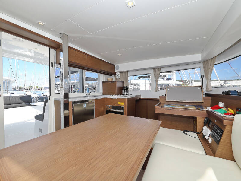 Lagoon 40 NINA II