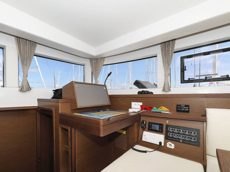 Lagoon 40 NINA II