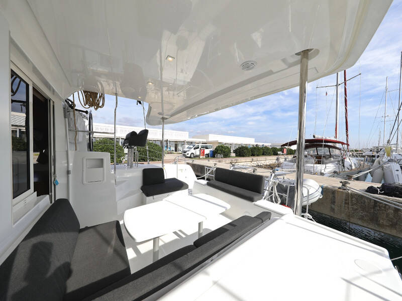 Lagoon 40 BLUE ANGEL