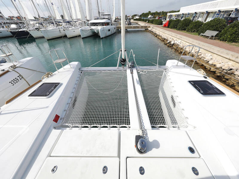 Lagoon 40 BLUE ANGEL