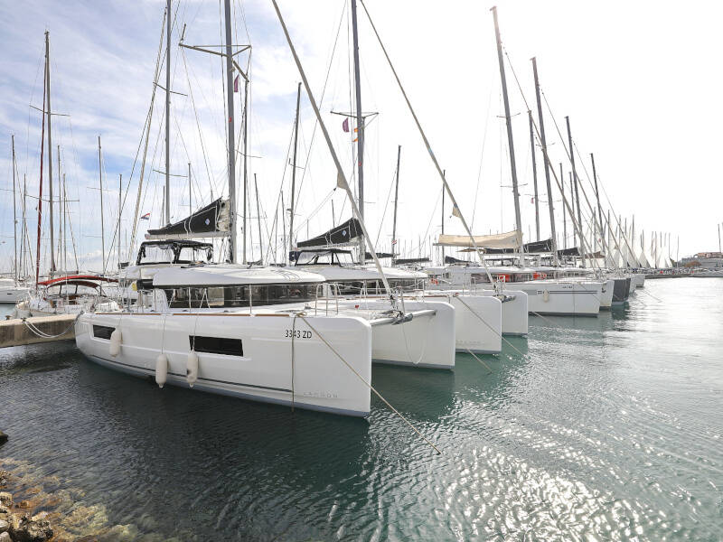 Lagoon 40 BLUE ANGEL