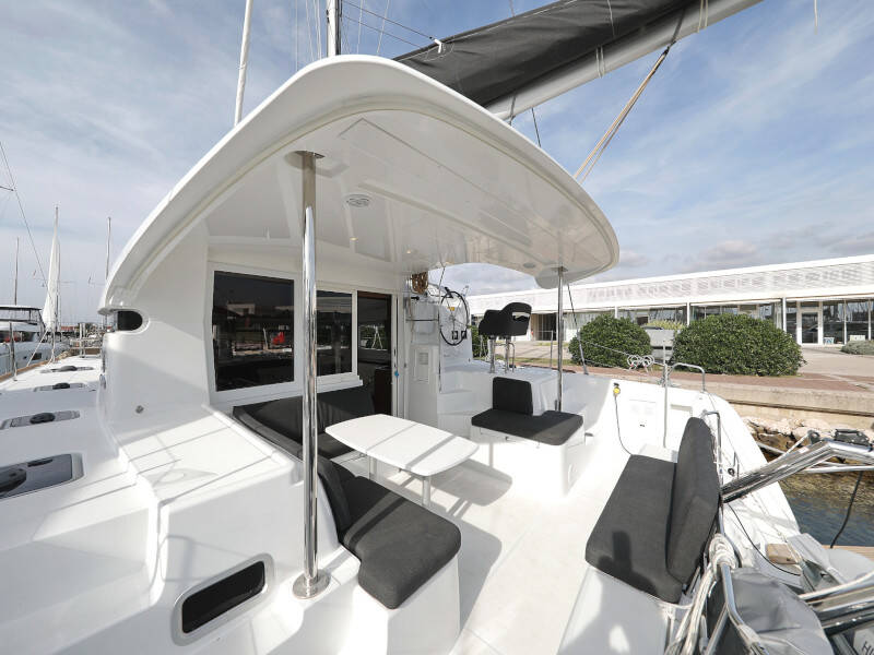 Lagoon 40 BLUE ANGEL