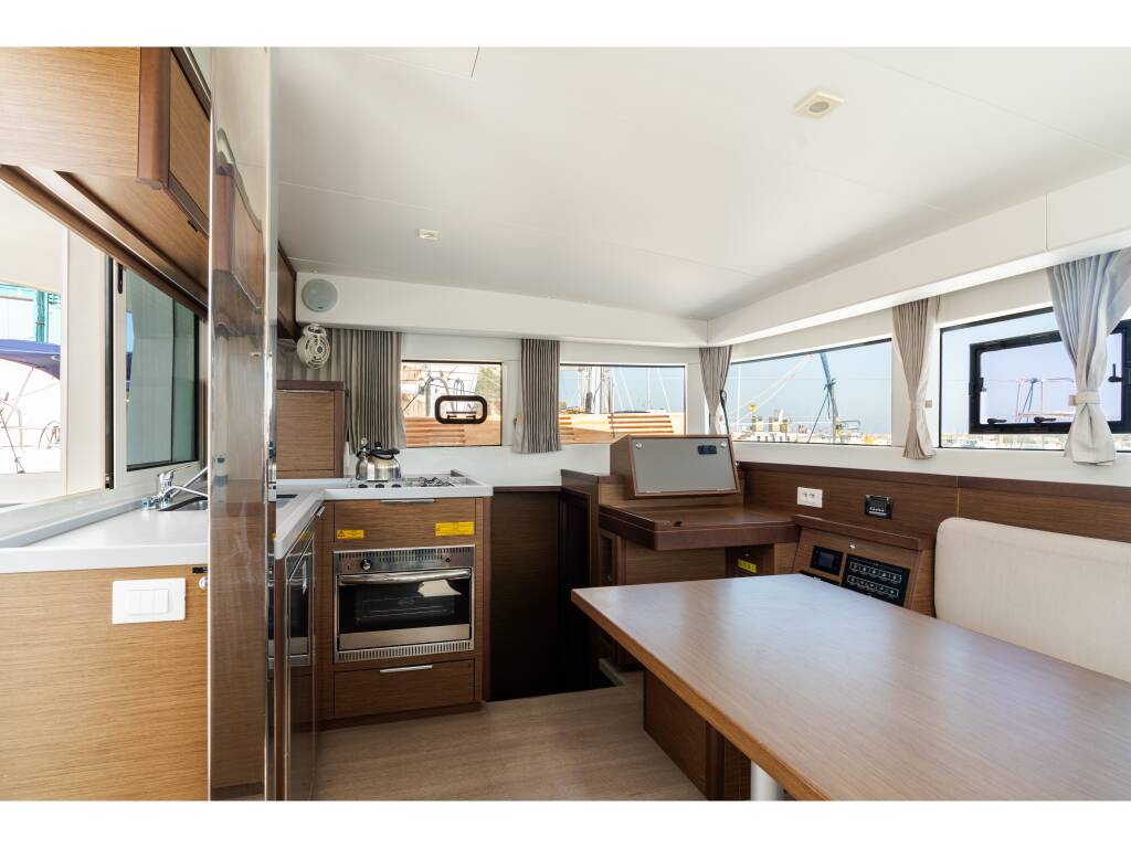 Lagoon 40 Nereo - Standard line