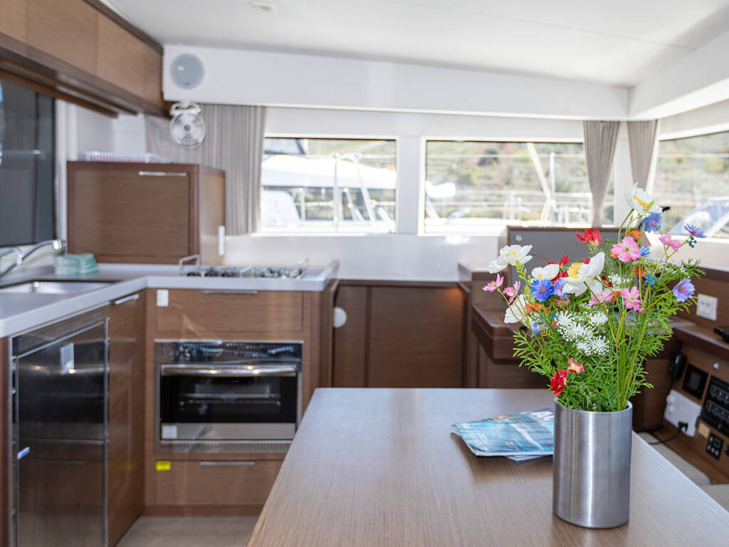 Lagoon 40 BYE BYE 2020 (air condition, generator)