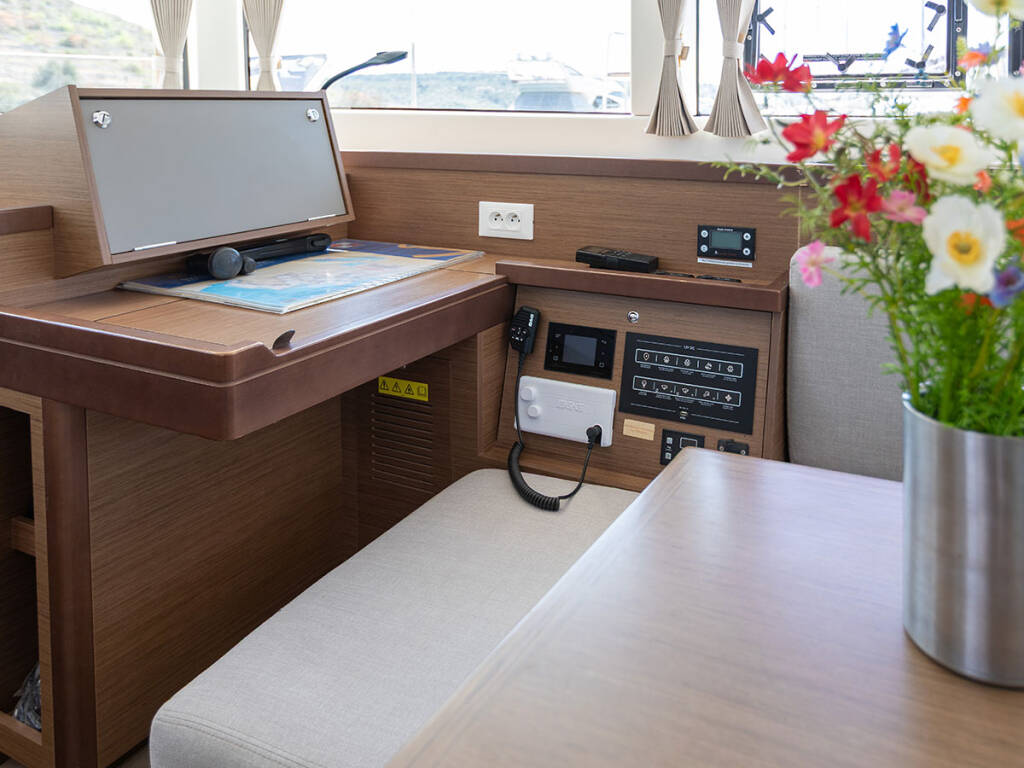 Lagoon 40 BYE BYE 2020 (air condition, generator)