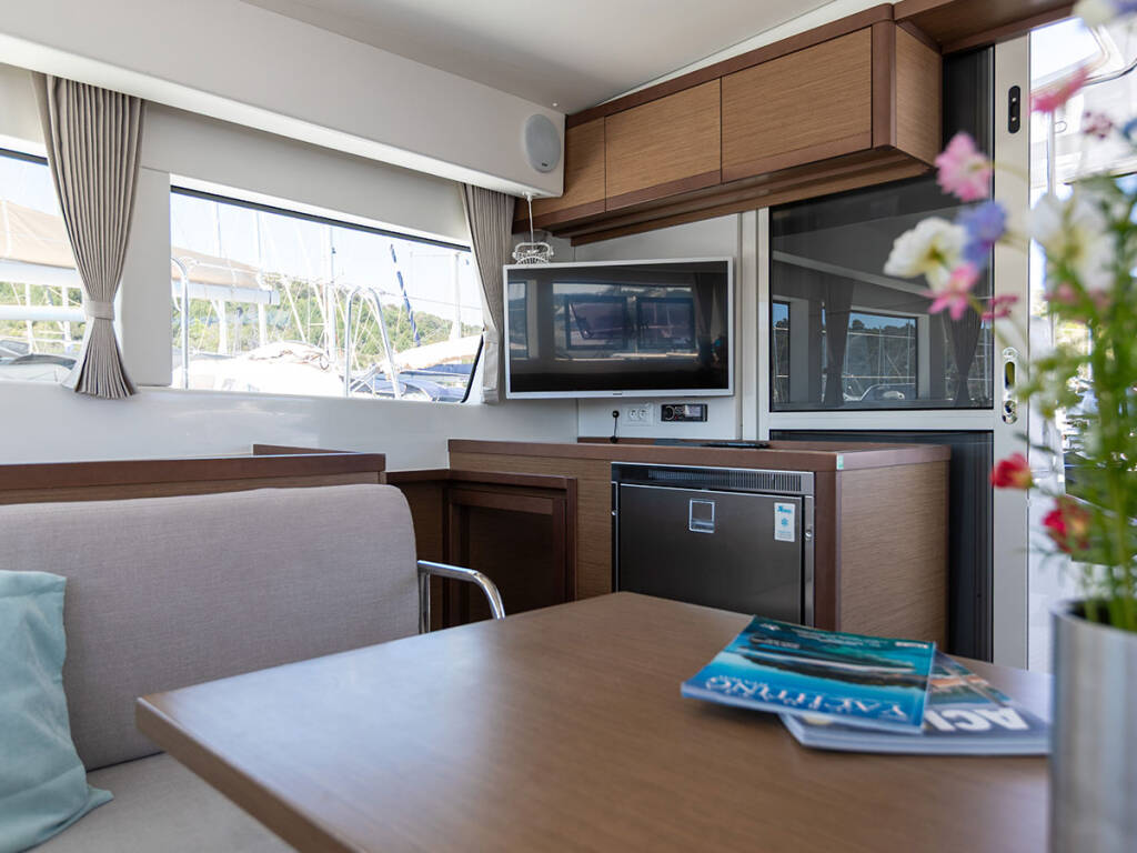 Lagoon 40 BYE BYE 2020 (air condition, generator)