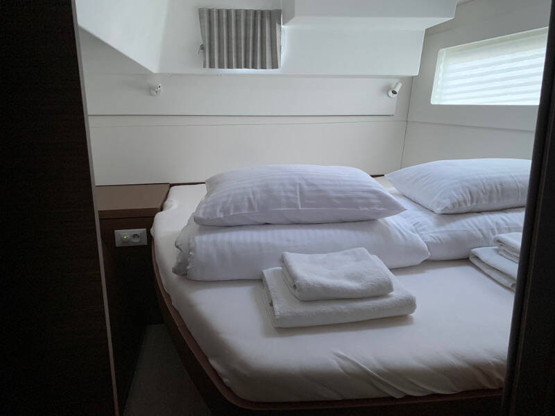 Lagoon 40 BYE BYE 2020 (air condition, generator)