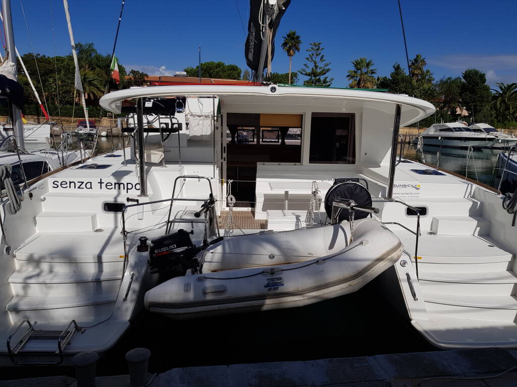 Lagoon 400 S2 • Senza Tempo