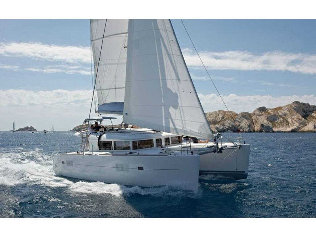 Lagoon 400 S2 • Providence