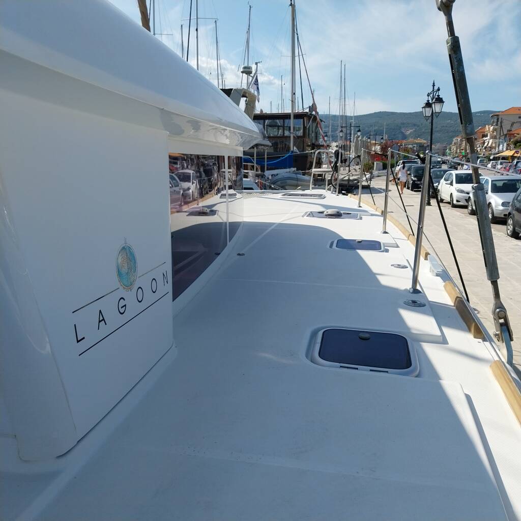 Lagoon 400 S2 Footprints