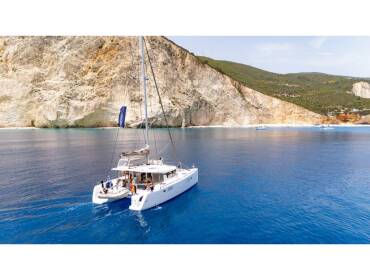 Lagoon 400 S2 • AQUADANCER