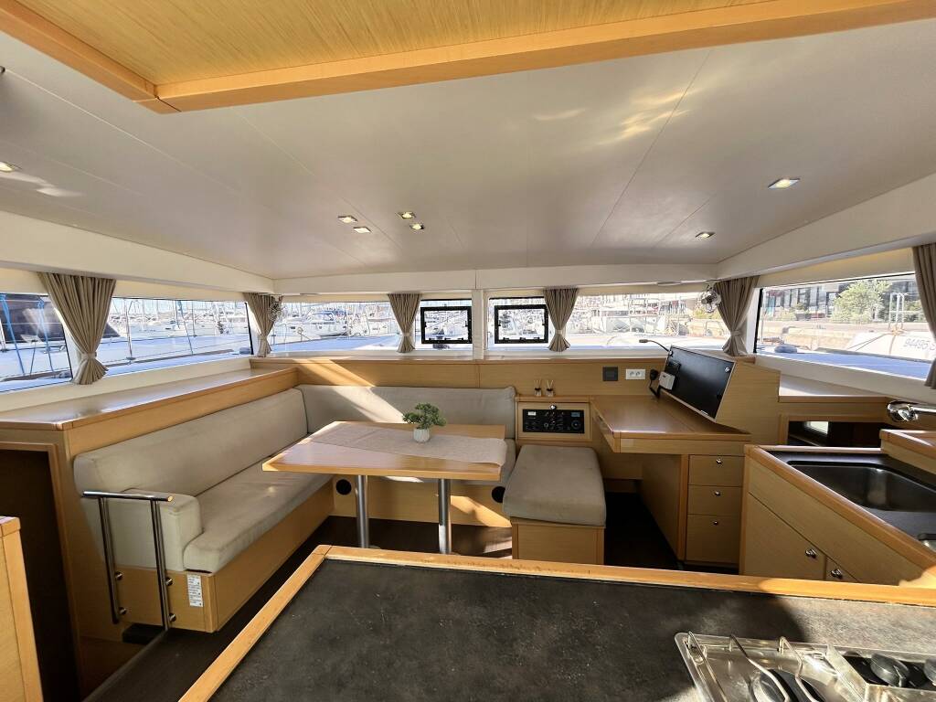 Lagoon 400 S2 AQUADANCER