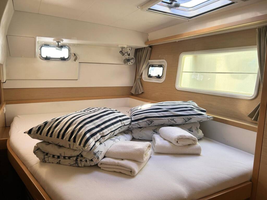 Lagoon 400 S2 AQUADANCER