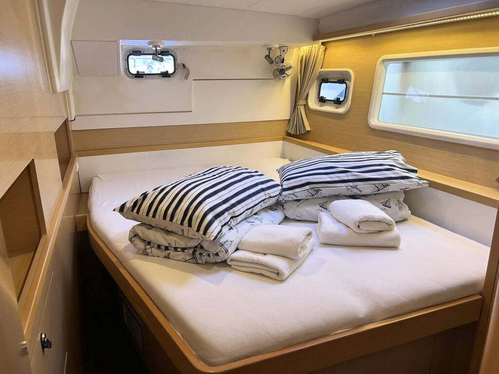 Lagoon 400 S2 AQUADANCER