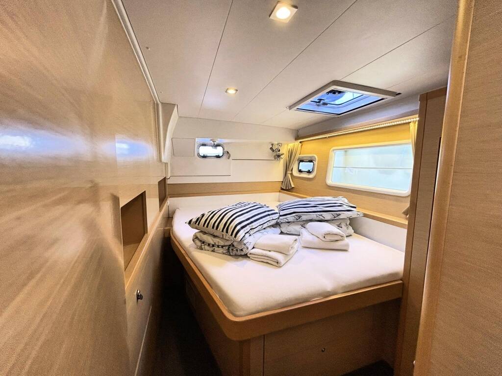 Lagoon 400 S2 AQUADANCER