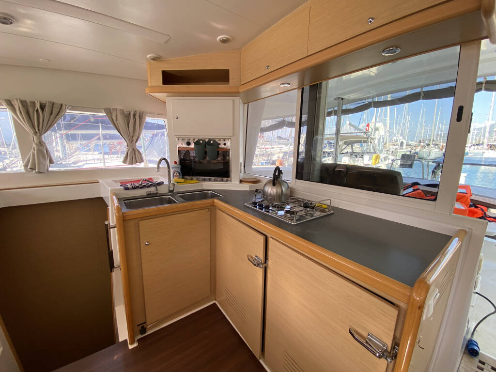 Lagoon 400 