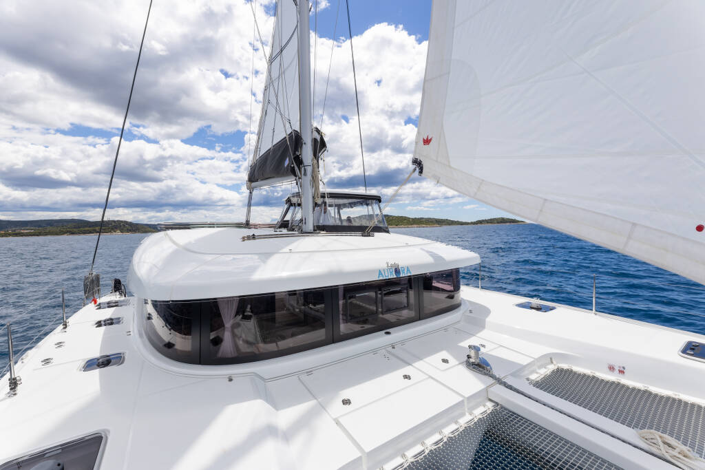 Lagoon 42 Millenium LADY AURORA