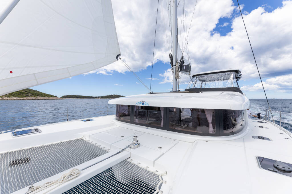 Lagoon 42 Millenium LADY AURORA