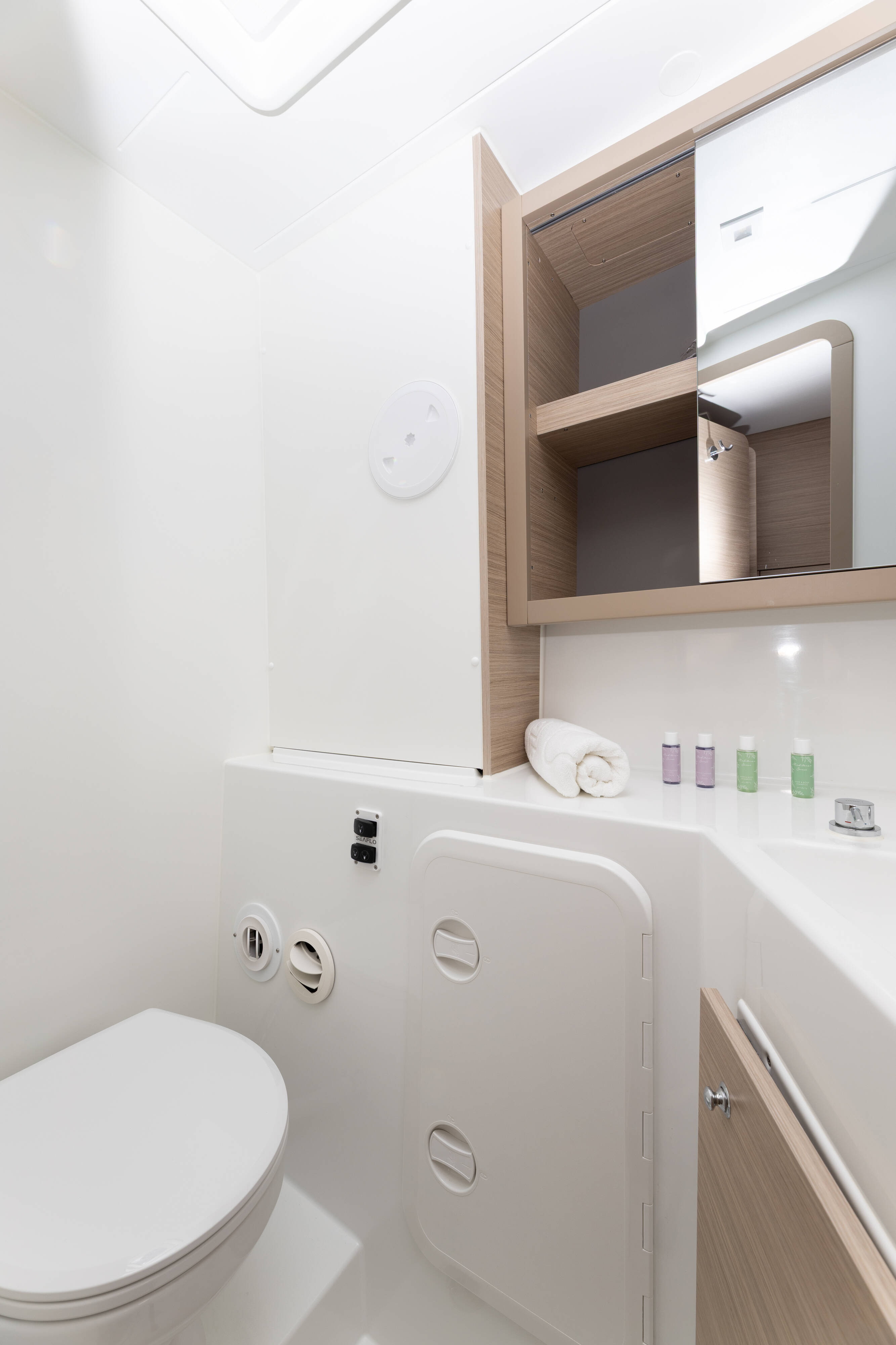 Lagoon 42 Millenium LADY AURORA