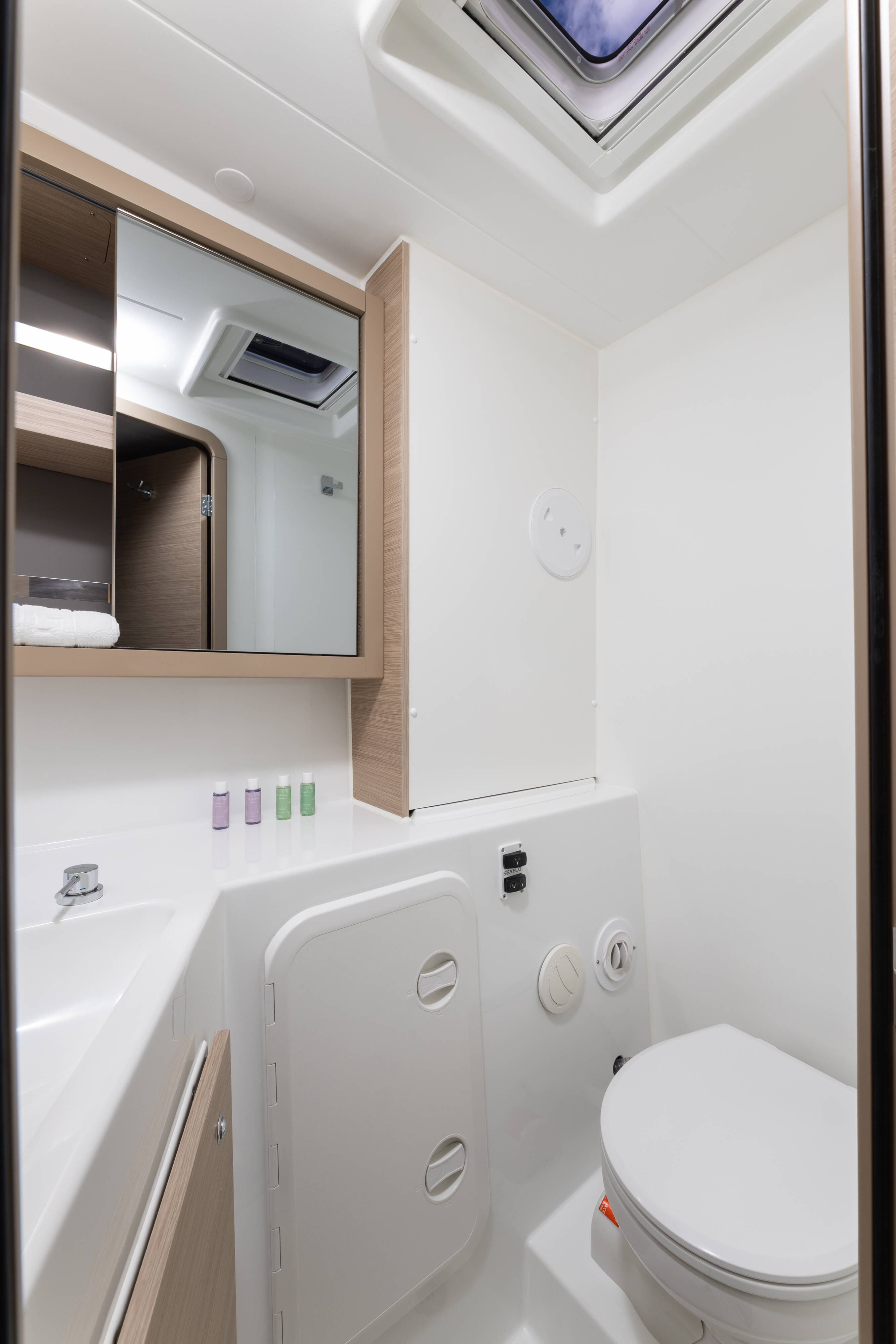 Lagoon 42 Millenium LADY AURORA