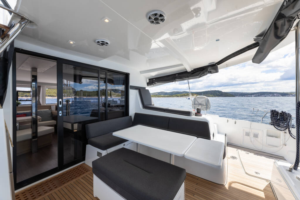 Lagoon 42 Millenium LADY AURORA