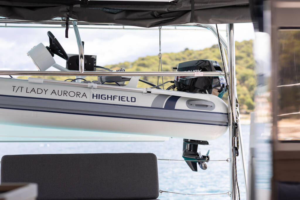 Lagoon 42 Millenium LADY AURORA