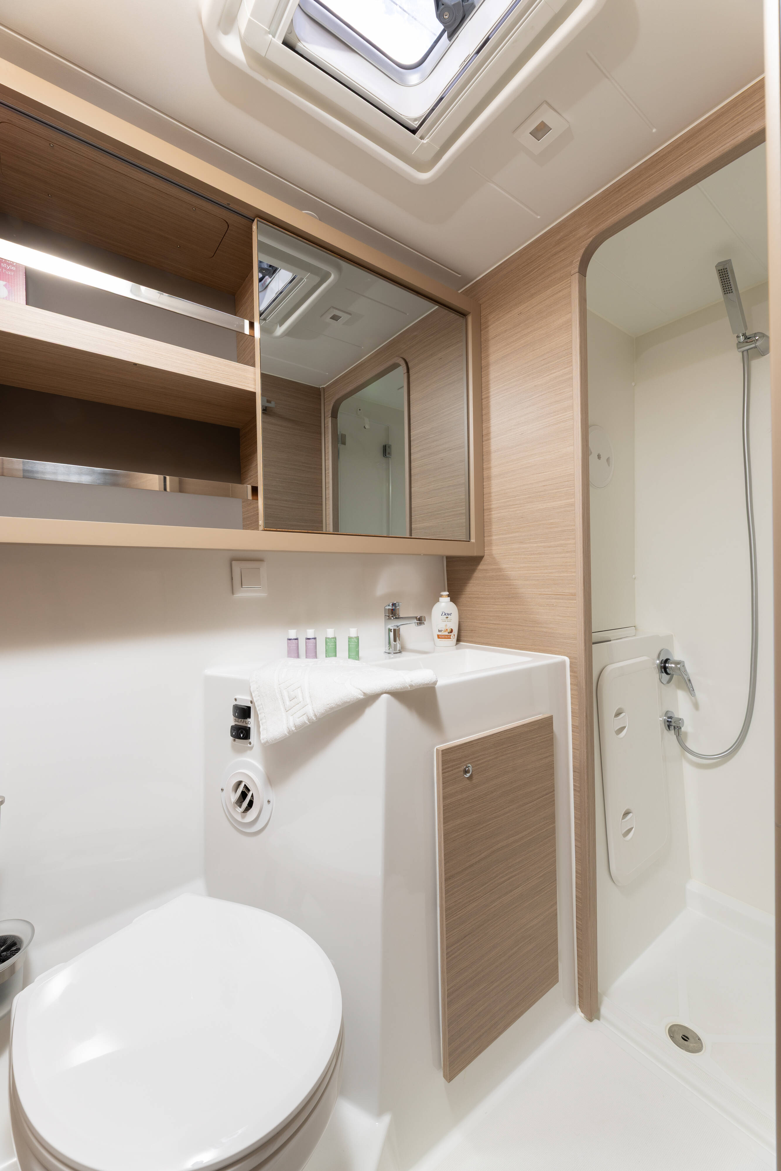 Lagoon 42 Millenium LADY AURORA