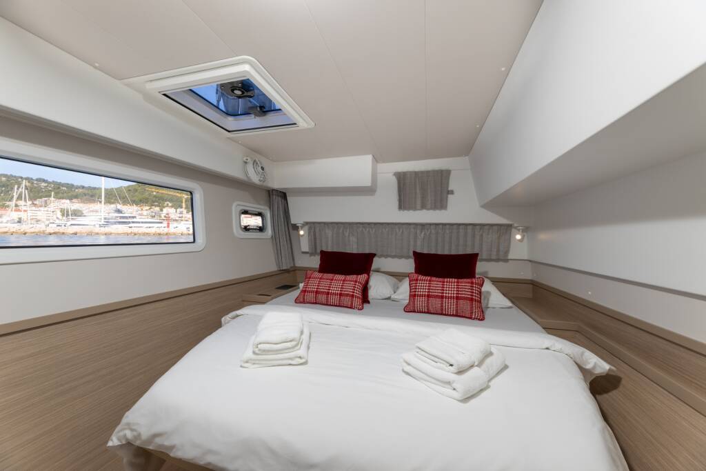 Lagoon 42 Millenium SAX IV