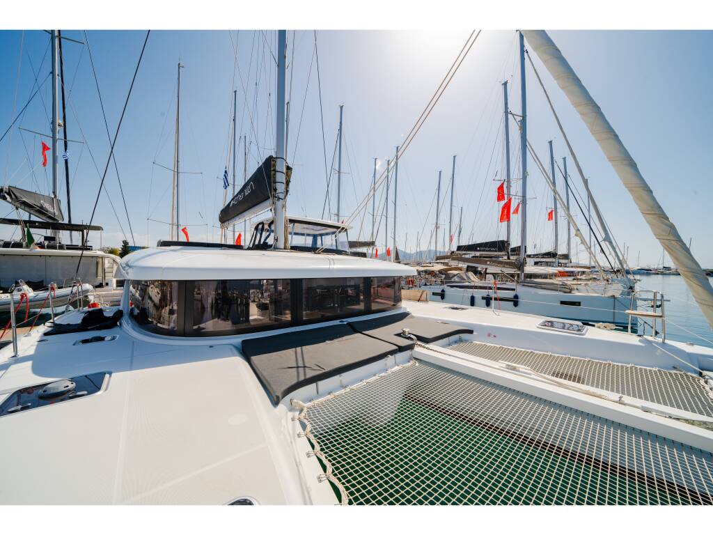 Lagoon 42  • CELENA V